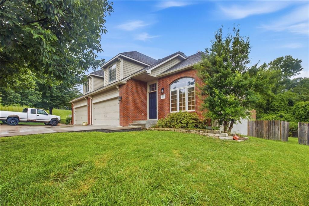 1st image of 805 N Fieldstone Dr, Lawrence, KS 66049 | MLS# 2634139