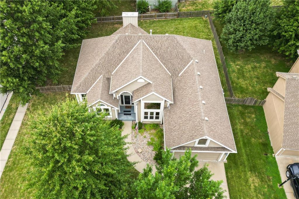 2nd image of 10500 Ne 98th St, Kansas City, MO 64157 | MLS# 2634157