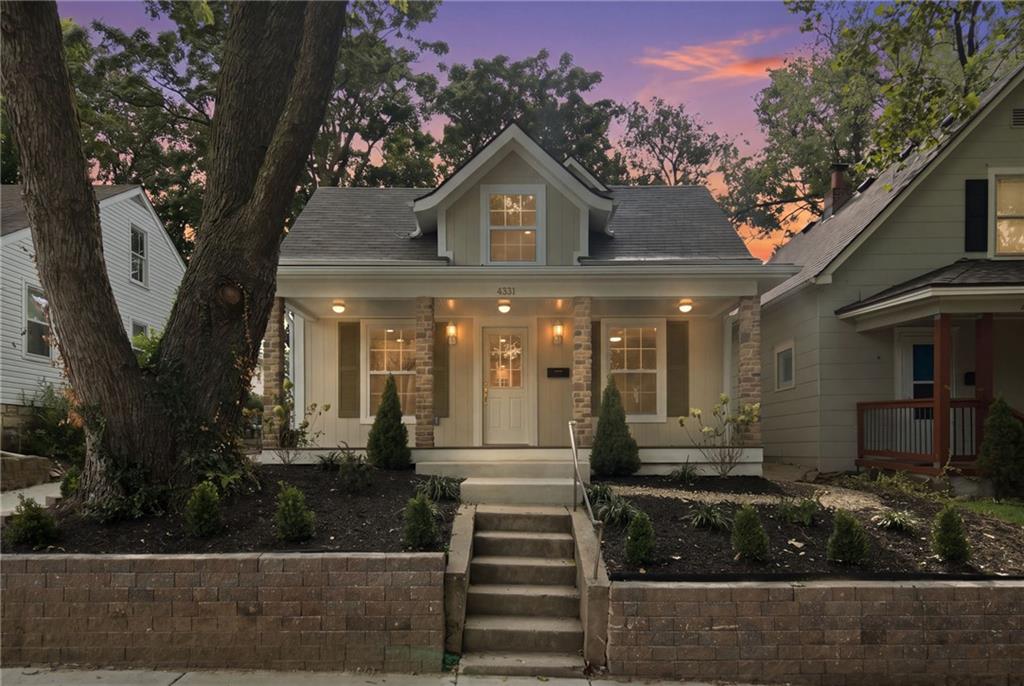 2nd image of 4331 Bell St, Kansas City, MO 64111 | MLS# 2634161