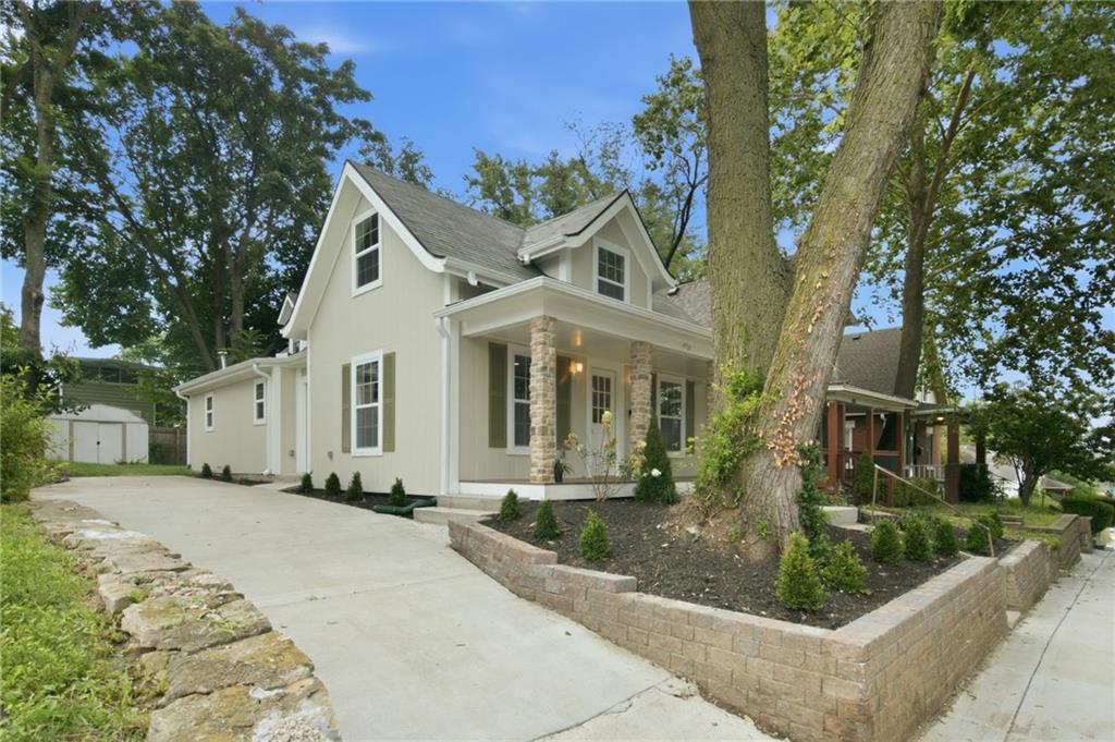 3rd image of 4331 Bell St, Kansas City, MO 64111 | MLS# 2634161
