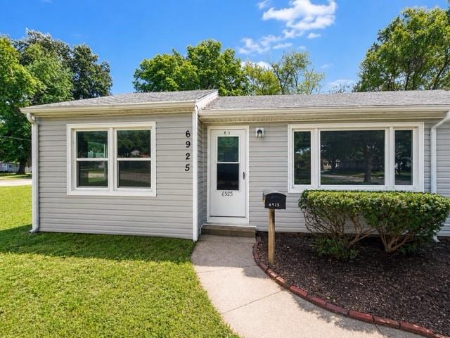 1st image of 6925 Raytown Rd, Raytown, MO 64133 | MLS# 2634198