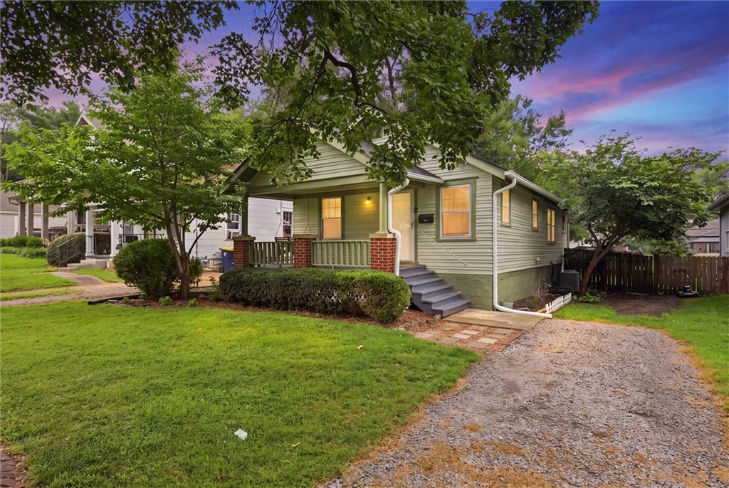3rd image of 211 W 77Th Ter, Kansas City, MO 64114 | MLS# 2634199