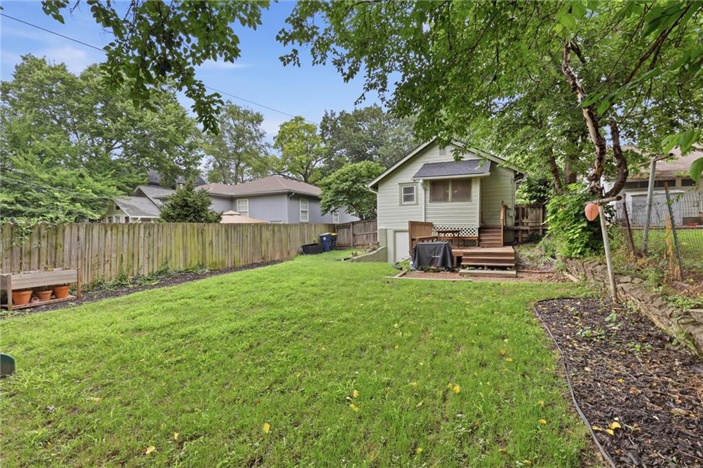 36th image of 211 W 77th Ter, Kansas City, MO 64114 | MLS# 2634199
