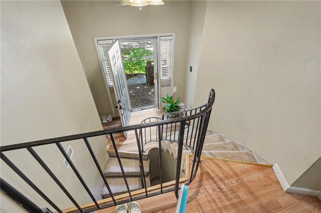 4th image of 2920 Yellowstone Dr, Lawrence, KS 66047 | MLS# 2634200