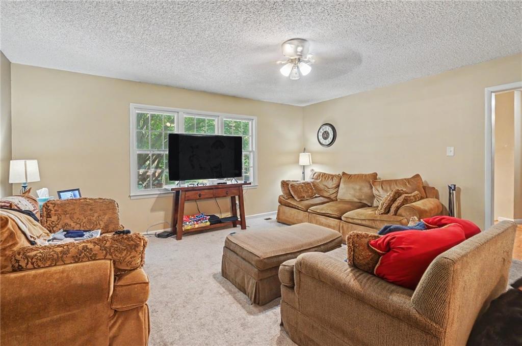 5th image of 2920 Yellowstone Dr, Lawrence, KS 66047 | MLS# 2634200