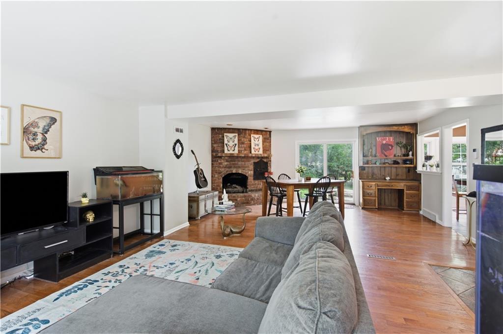 2nd image of 12739 Overbrook Rd, Leawood, KS 66209 | MLS# 2634203