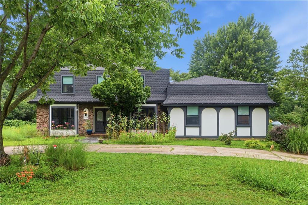 1st image of 12739 Overbrook Rd, Leawood, KS 66209 | MLS# 2634203