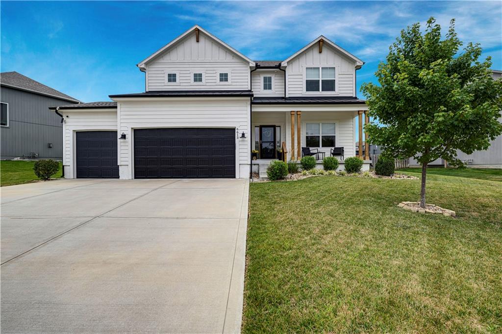 1st image of 6613 Nw 106th St, Kansas City, MO 64154 | MLS# 2634214