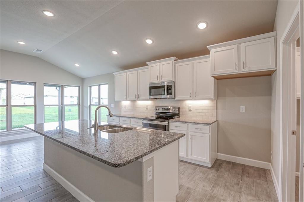 3rd image of 18435 W 195 St, Spring Hill, KS KS | MLS# 2634216