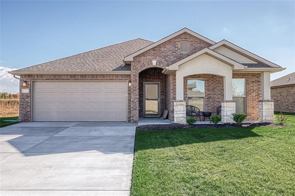 1st image of 18540 W 195 Ter, Spring Hill, KS 66083 | MLS# 2634223