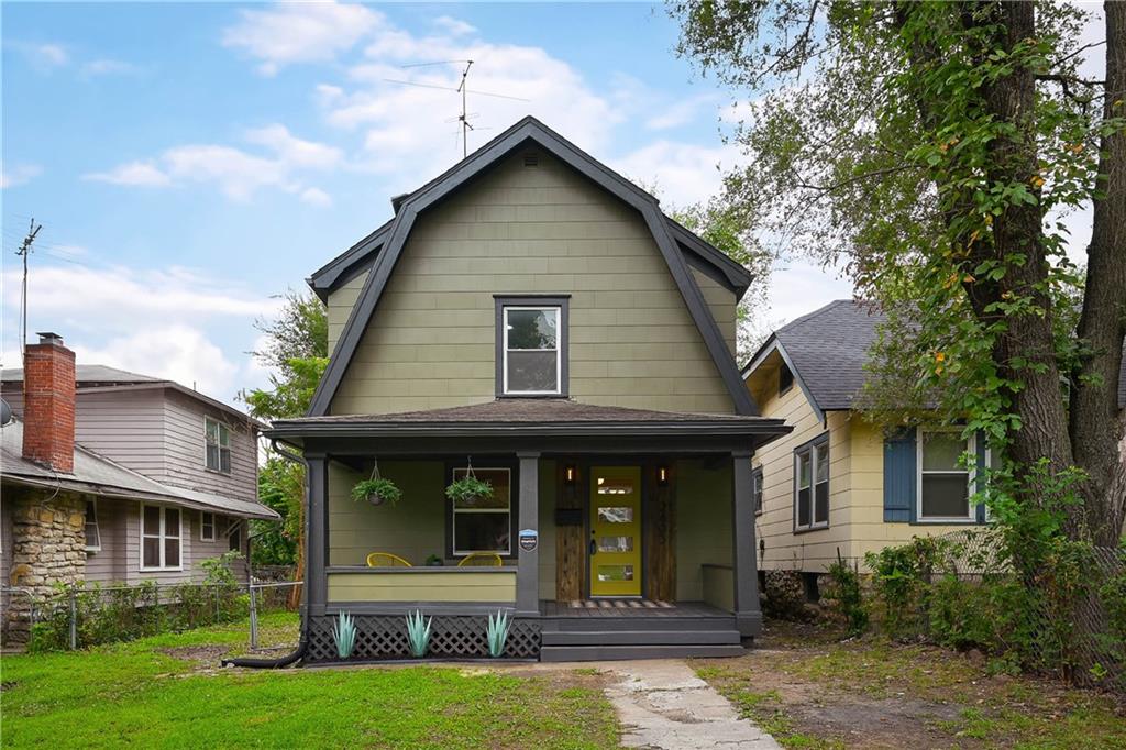 2nd image of 2403 E 69th Ter, Kansas City, MO 64132 | MLS# 2634246