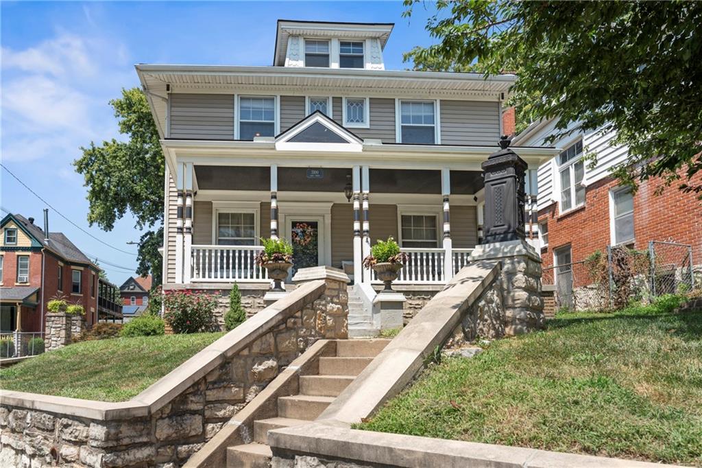 1st image of 3300 E 10th St, Kansas City, MO 64127 | MLS# 2634268