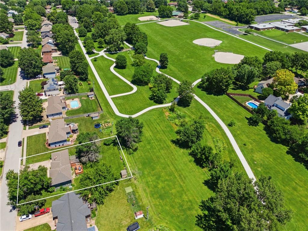 2nd image of 503 S Park Dr, Raymore, MO 64083 | MLS# 2634270