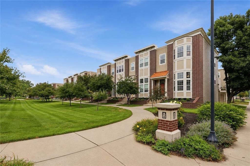 5th image of 2901 Gentry Park Pkwy, Kansas City, MO 64116 | MLS# 2634293