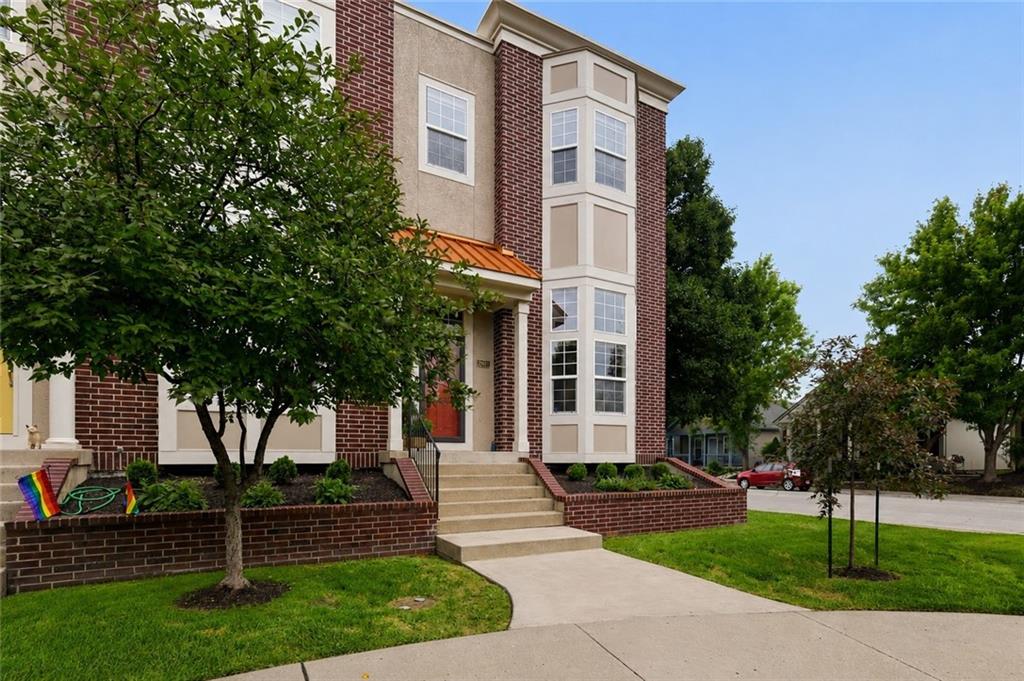4th image of 2901 Gentry Park Pkwy, Kansas City, MO 64116 | MLS# 2634293