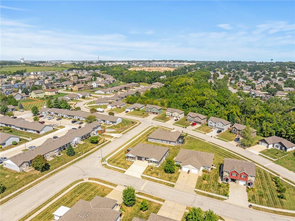 17th image of 1722 Joann Dr, Raymore, MO 64083 | MLS# 2634296