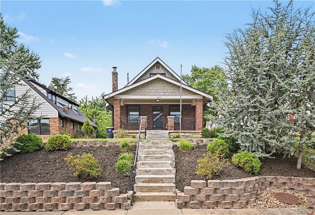 2nd image of 4428 Summit St, Kansas City, MO 64111 | MLS# 2634297