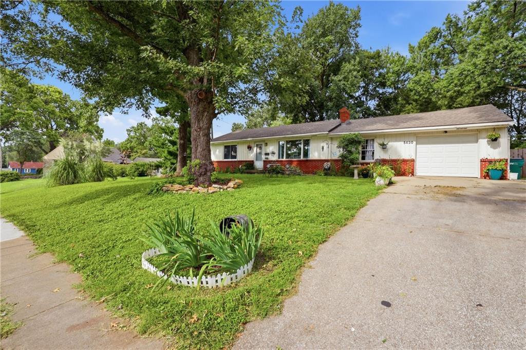 2nd image of 5430 Nieman Rd, Shawnee, KS 66203 | MLS# 2634311