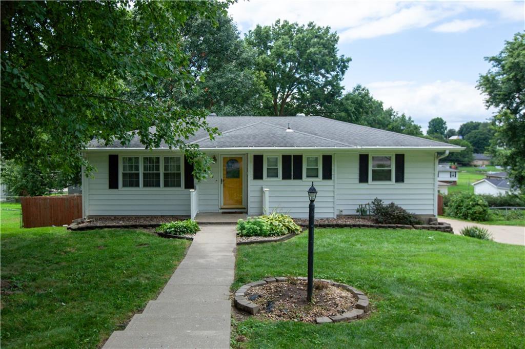 2nd image of 5902 Pleasant Ave, Saint Joseph, MO 64503 | MLS# 2634318