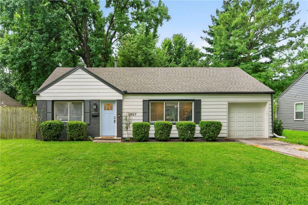 1st image of 2507 W 77th St, Prairie Village, KS 66208 | MLS# 2634320