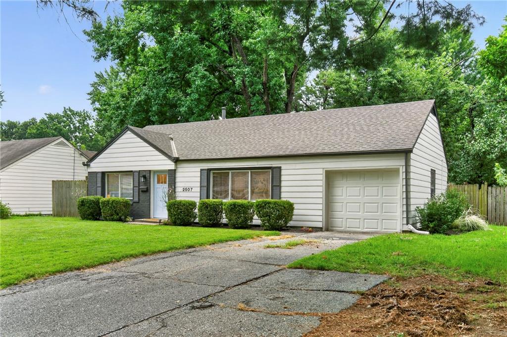 2nd image of 2507 W 77th St, Prairie Village, KS 66208 | MLS# 2634320