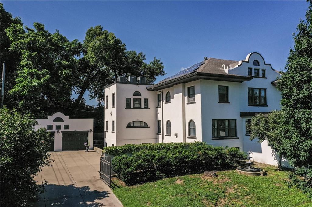 2nd image of 401 E 36th St, Kansas City, MO 64109 | MLS# 2634322