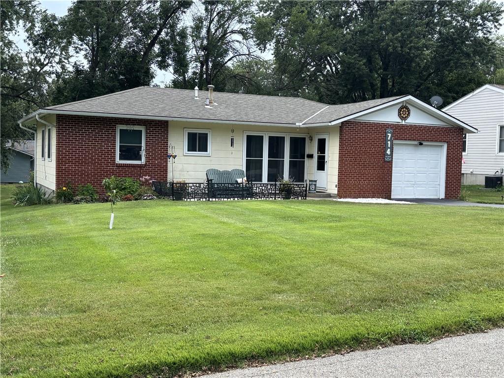 1st image of 714 W Thompson St, Maryville, MO 64468 | MLS# 2634326