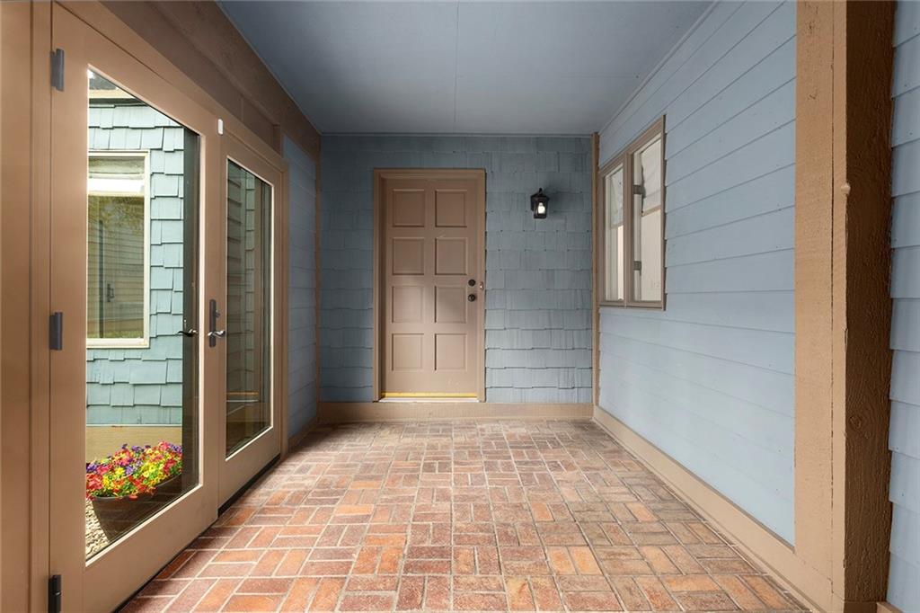 3rd image of 331 Westwoods Cir, Liberty, MO 64068 | MLS# 2634331