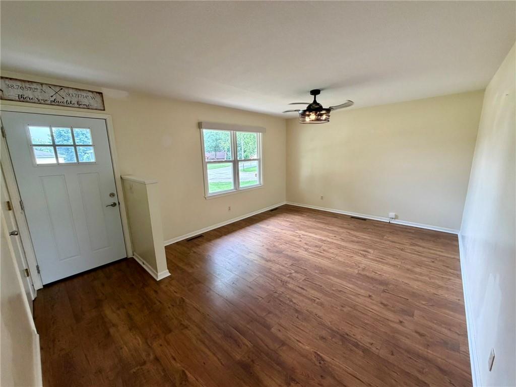 2nd image of 404 Creach Dr, Warrensburg, MO 64093 | MLS# 2634332