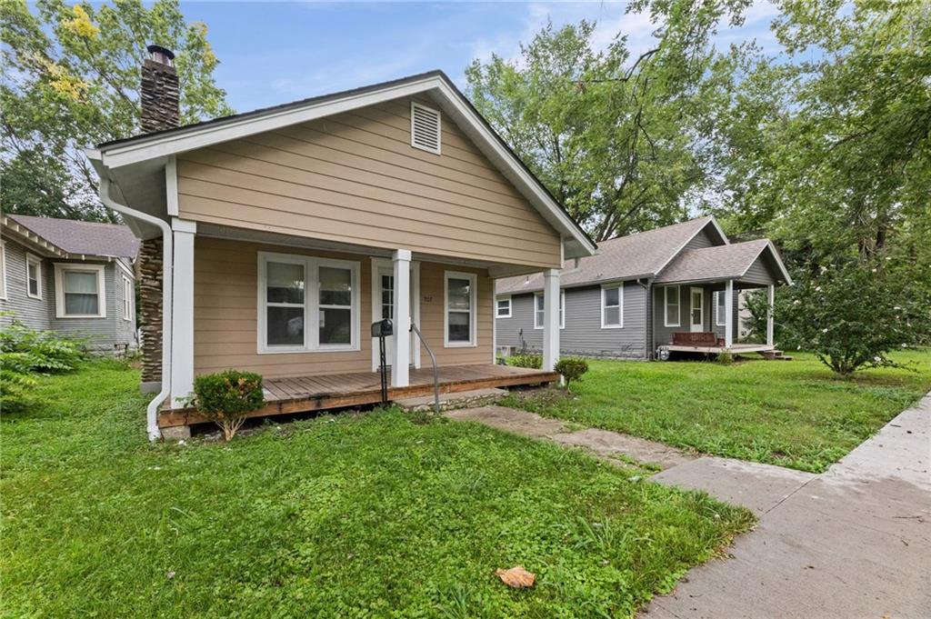 3rd image of 707 S Tremont Ave, Ottawa, KS 66067 | MLS# 2634335