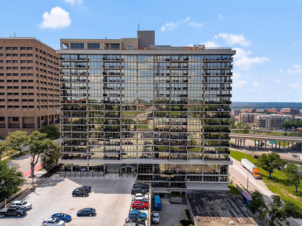 1st image of 600 E Admiral Blvd #1604, Kansas City, MO 64106 | MLS# 2634344