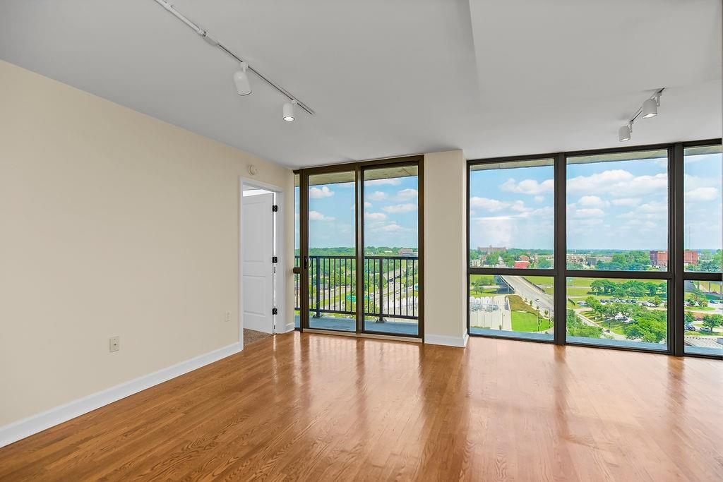 4th image of 600 E Admiral Blvd #1604, Kansas City, MO 64106 | MLS# 2634344