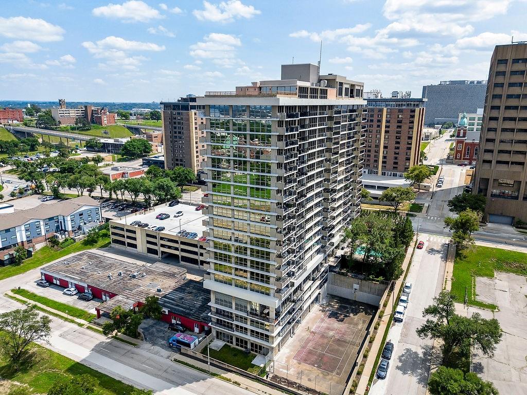 2nd image of 600 E Admiral Blvd, Kansas City, MO 64106