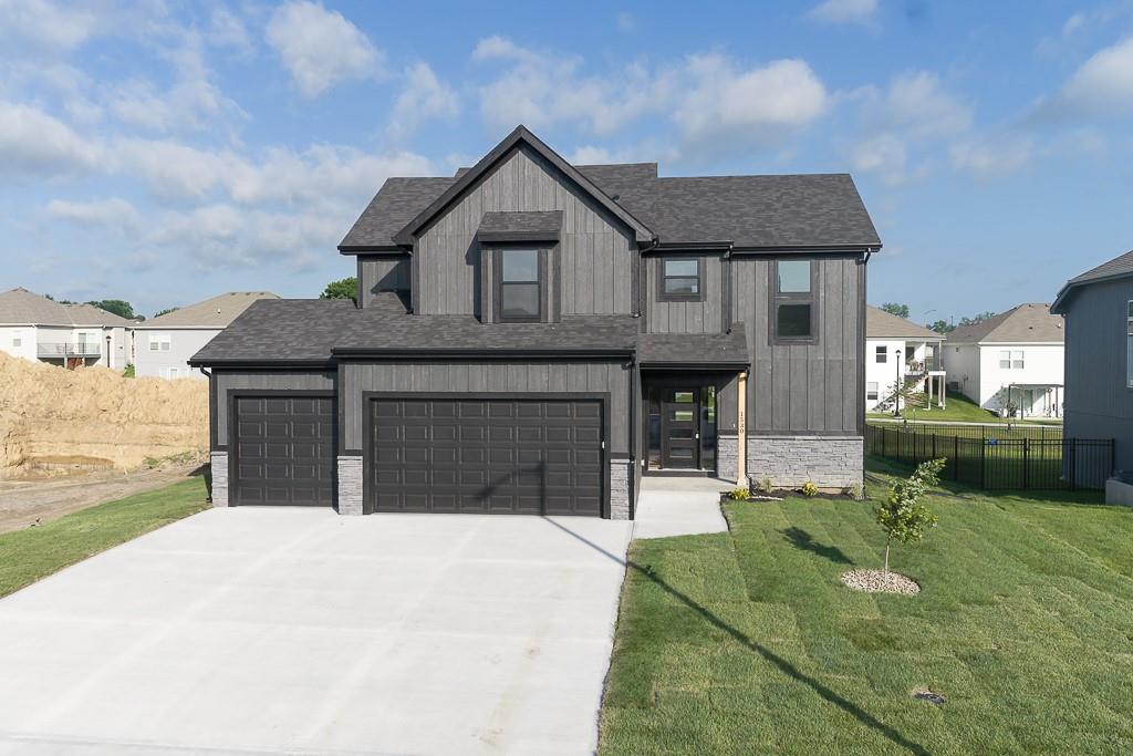 1st image of 136 Brookwood St, Lansing, KS 66043 | MLS# 2634360