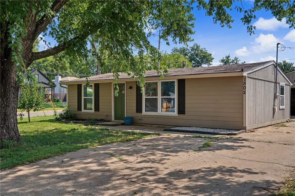 2nd image of 1502 Cadet Ave, Lawrence, KS 66044 | MLS# 2634369