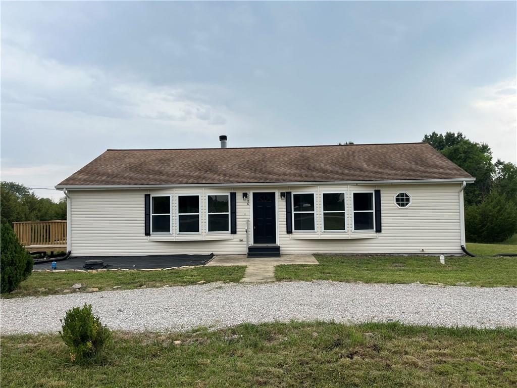 1st image of 10 Nebraska Dr, Linn Valley, KS 66040 | MLS# 2634370