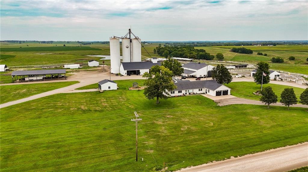 2nd image of 198 N 1250 Rd, Berryton, KS 66409 | MLS# 2634373