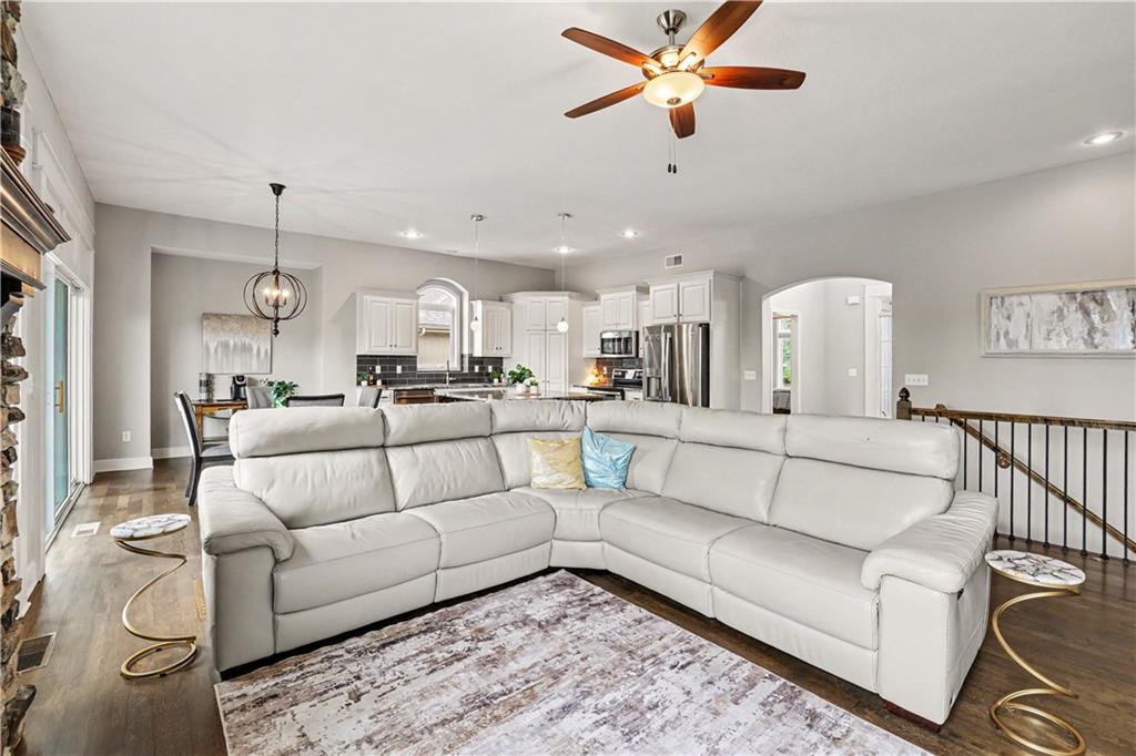5th image of 20909 S Barker Rd, Spring Hill, KS 66083 | MLS# 2634380