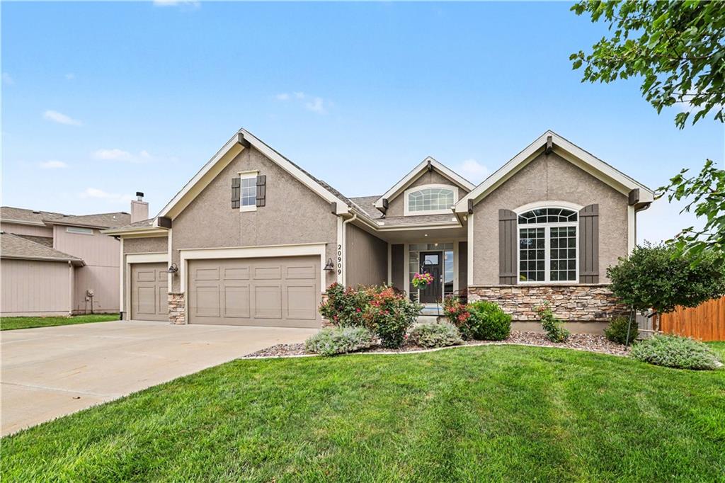 3rd image of 20909 S Barker Rd, Spring Hill, KS 66083 | MLS# 2634380