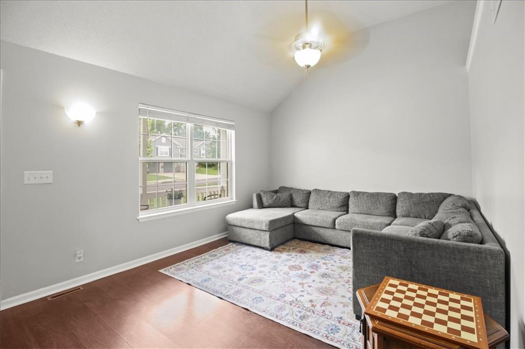 5th image of 418 Granite Dr, Raymore, MO 64083 | MLS# 2634381