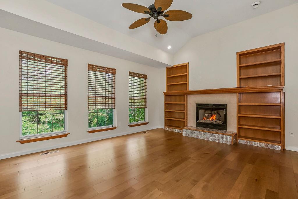 5th image of 1704 Hunter Dr, Olathe, KS 66061 | MLS# 2634394