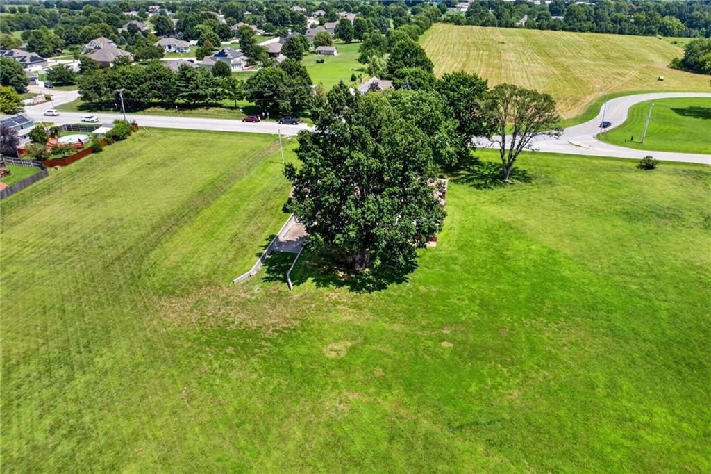 37th image of 16904 Kentucky Rd, Belton, MO 64012 | MLS# 2634407