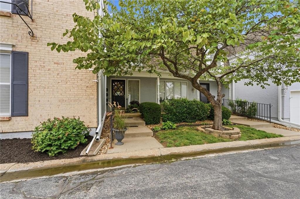 30th image of 8721 Riggs Ln, Overland Park, KS 66212 | MLS# 2634408