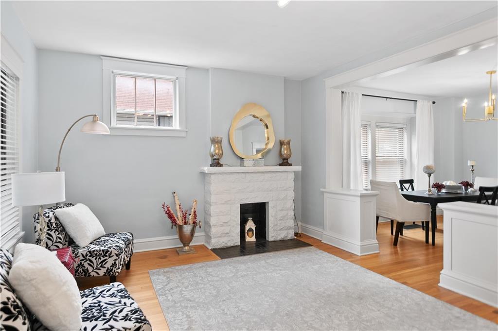 3rd image of 4004 Bell St, Kansas City, MO 64111 | MLS# 2634409