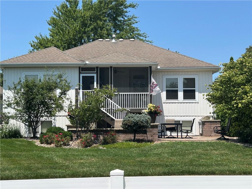 2nd image of 4833 Sw Soldier Dr, Lees Summit, MO 64082 | MLS# 2634422