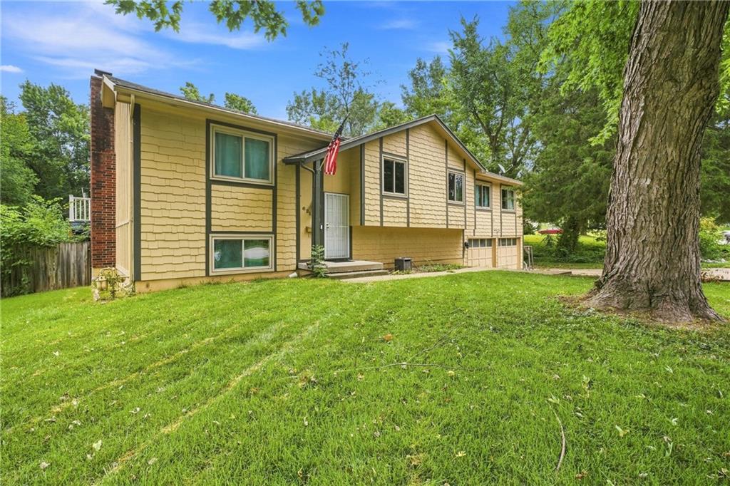 1st image of 6212 E Red Bridge Rd, Kansas City, MO 64134 | MLS# 2634429