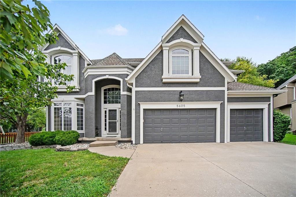 2nd image of 5605 Ne Misty Meadow Pl, Lee's Summit, MO 64064 | MLS# 2634440