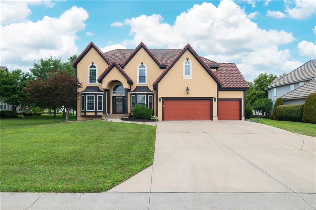 2nd image of 4232 Ne Tremont Ct, Lees Summit, MO 64064 | MLS# 2634446