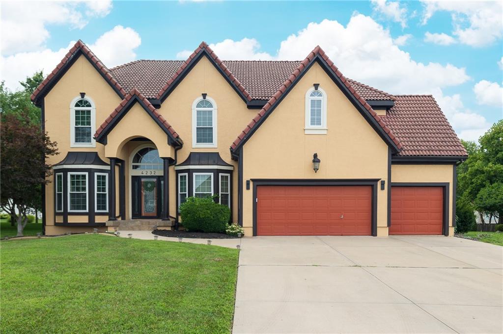 1st image of 4232 Ne Tremont Ct, Lees Summit, MO 64064 | MLS# 2634446