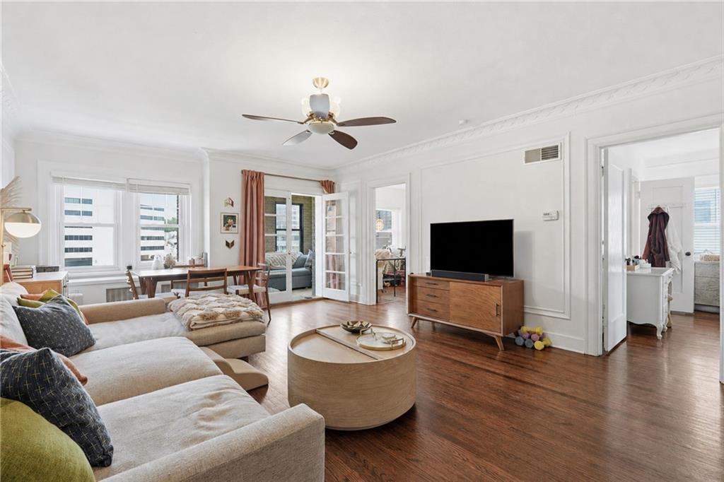 3rd image of 807 W 48Th St #602, Kansas City, MO 64112 | MLS# 2634466